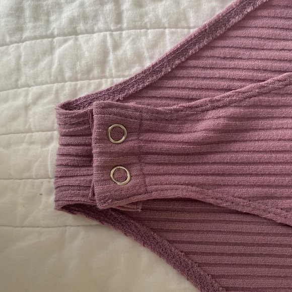 This is lavender body suit with lace detailing! - Picture 5 of 6